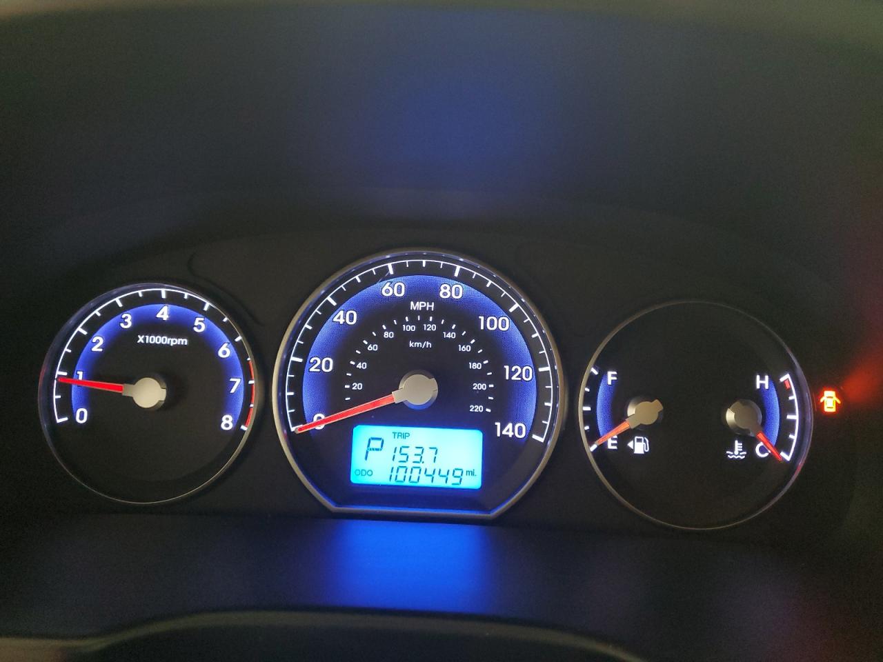 2010 Hyundai Santa Fe - Image 9