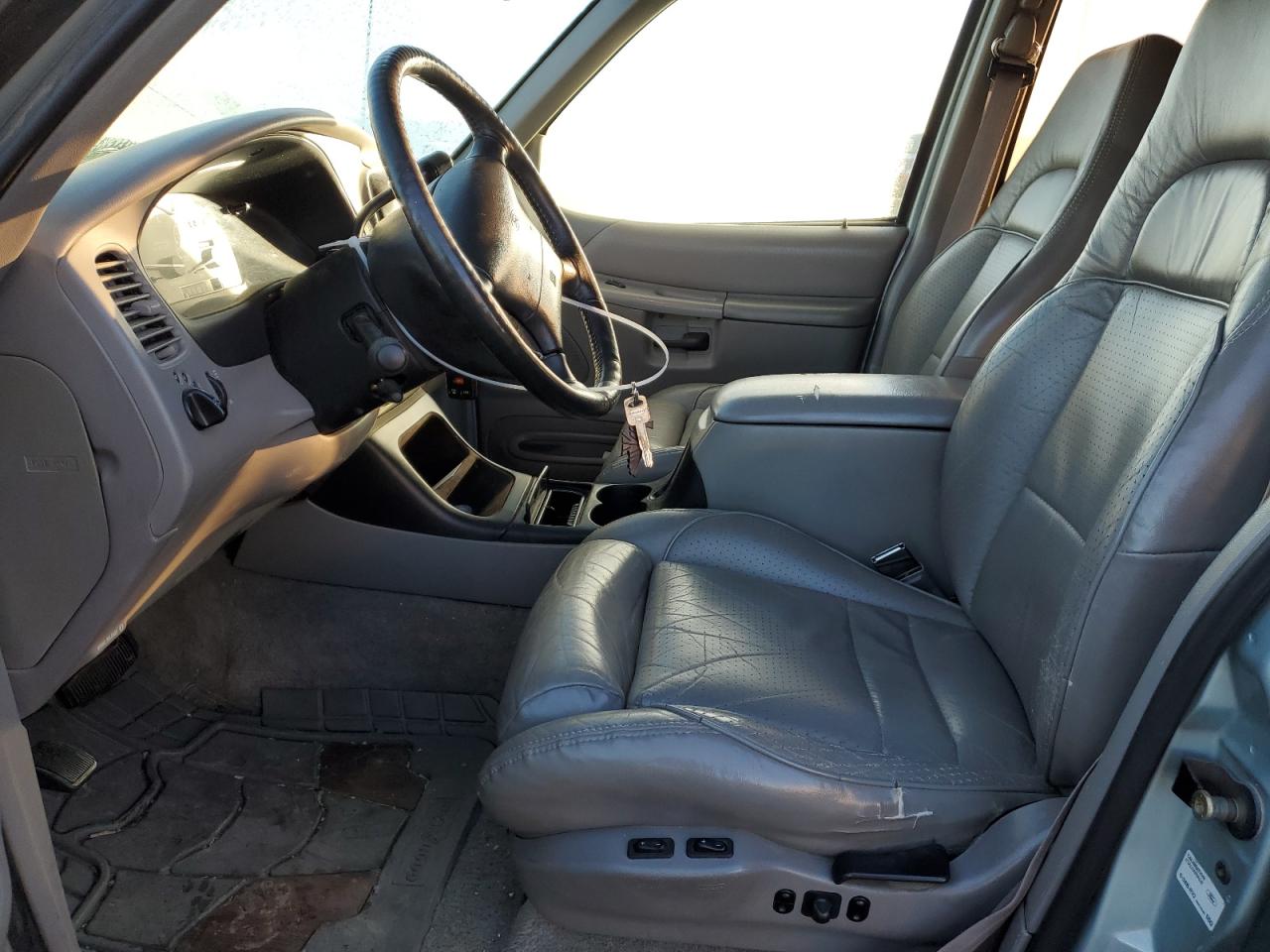 1996 Ford Explorer - Image 7
