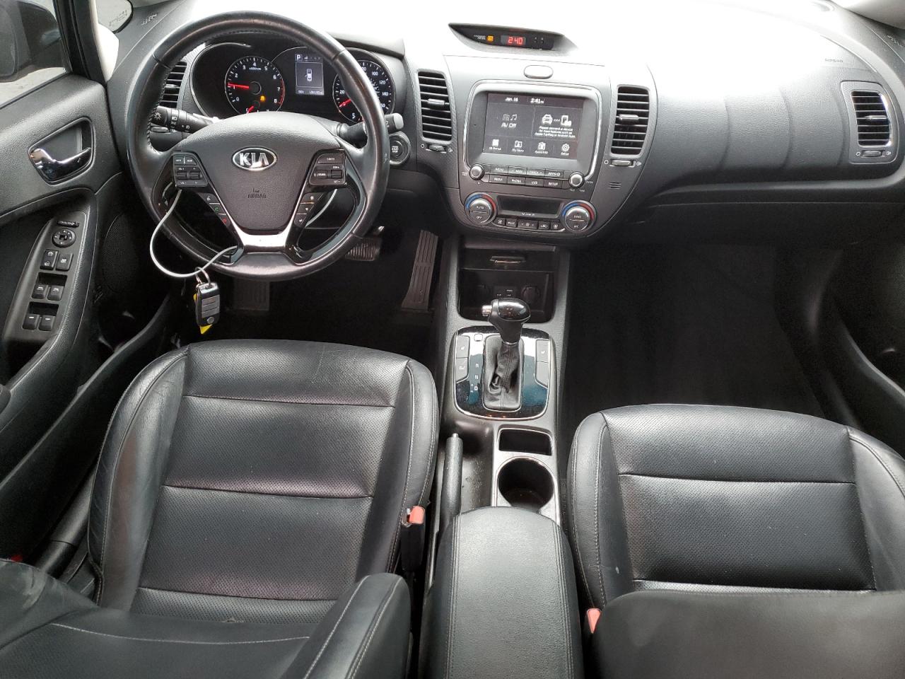 2017 Kia Forte - Image 8