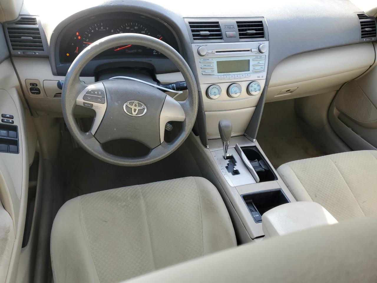 2009 Toyota Camry - Image 8