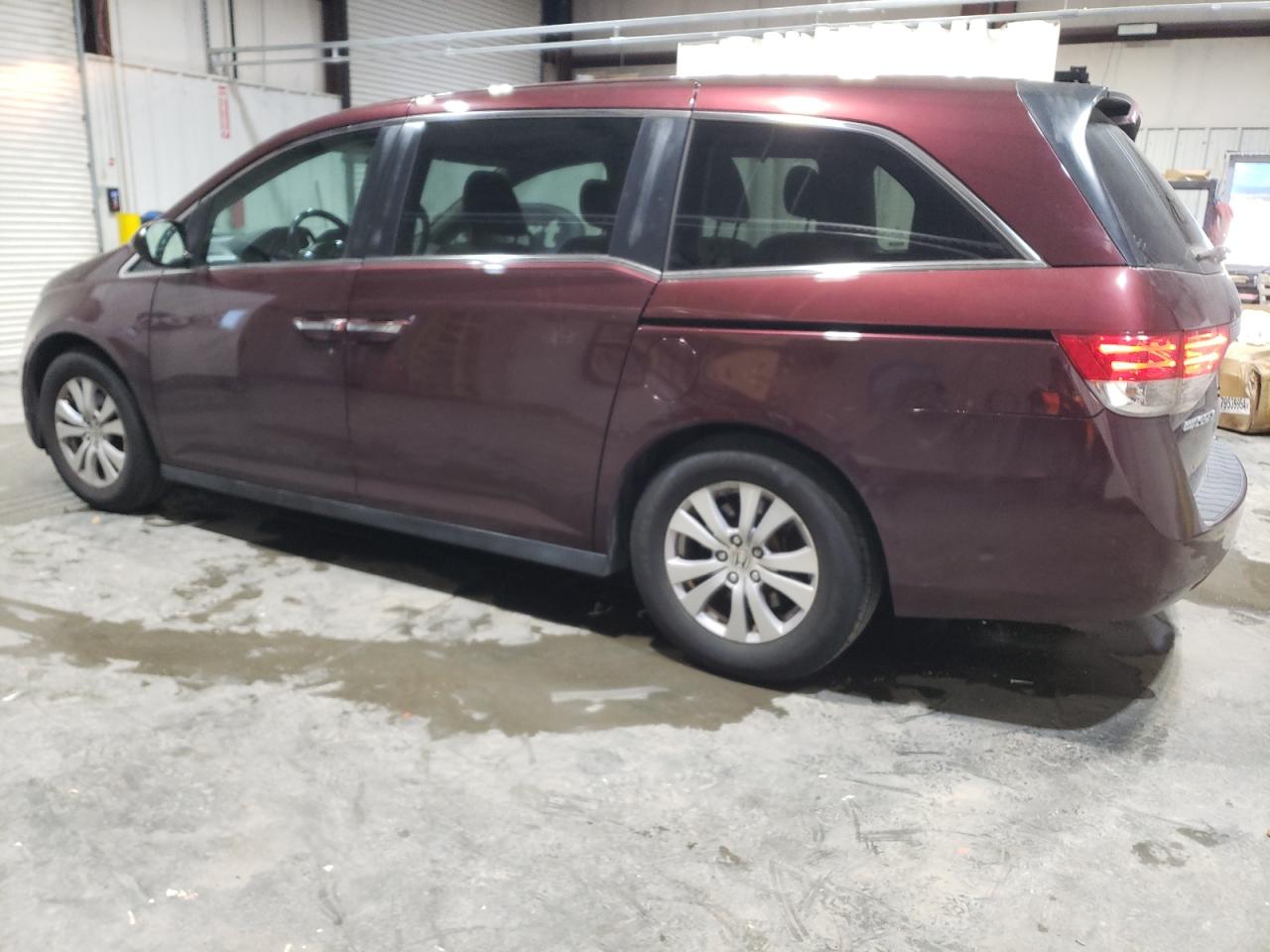 2014 Honda Odyssey - Image 2