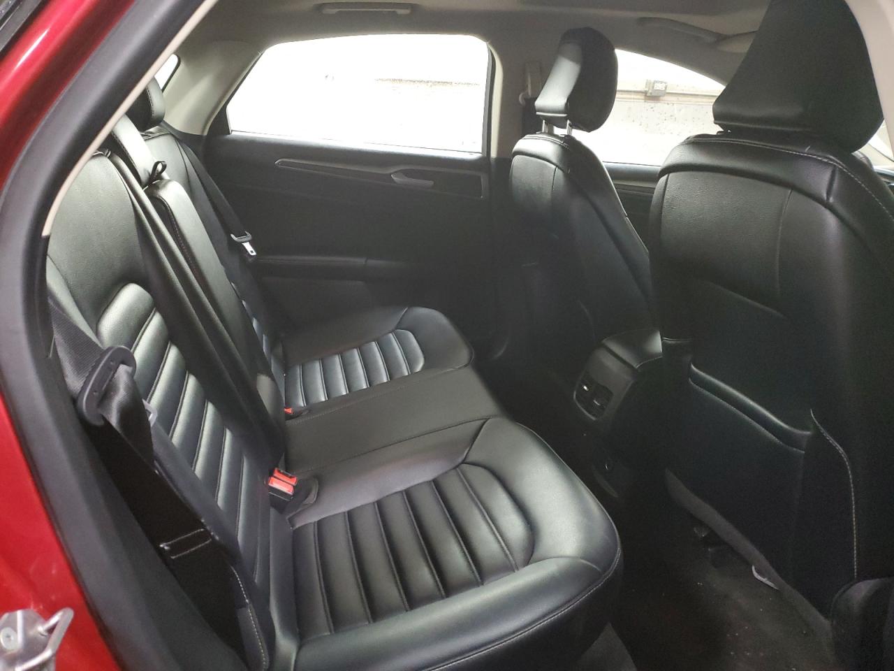 2020 Ford Fusion - Image 10