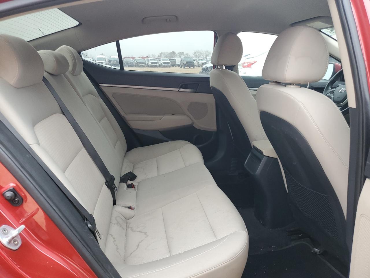 2017 Hyundai Elantra - Image 10
