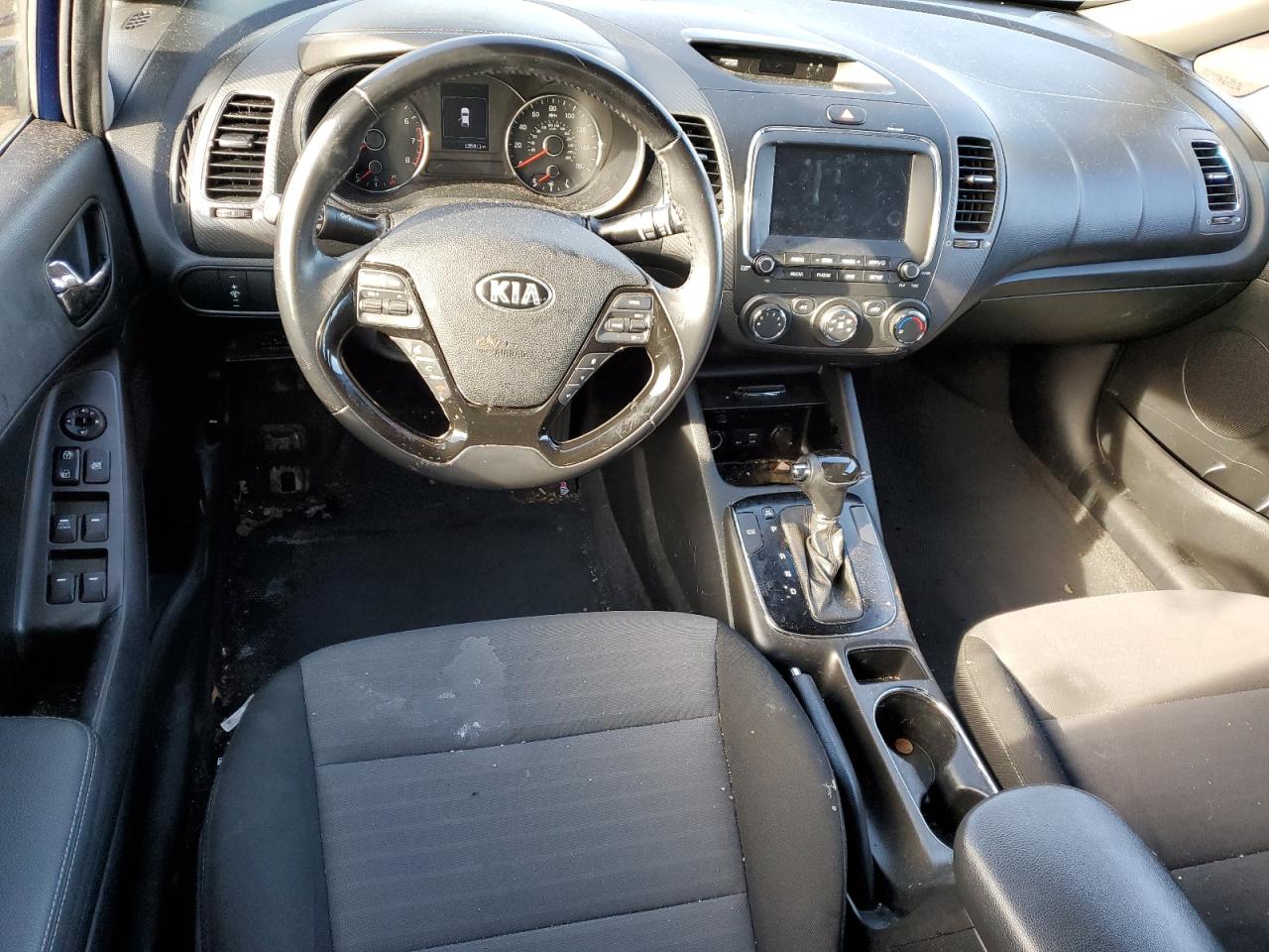 2017 Kia Forte - Image 8
