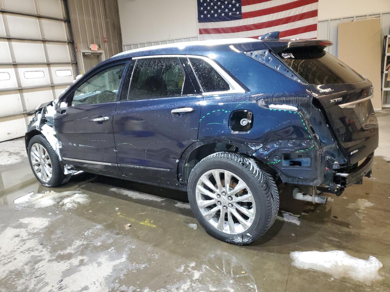 2017 Cadillac XT5 - Image 2