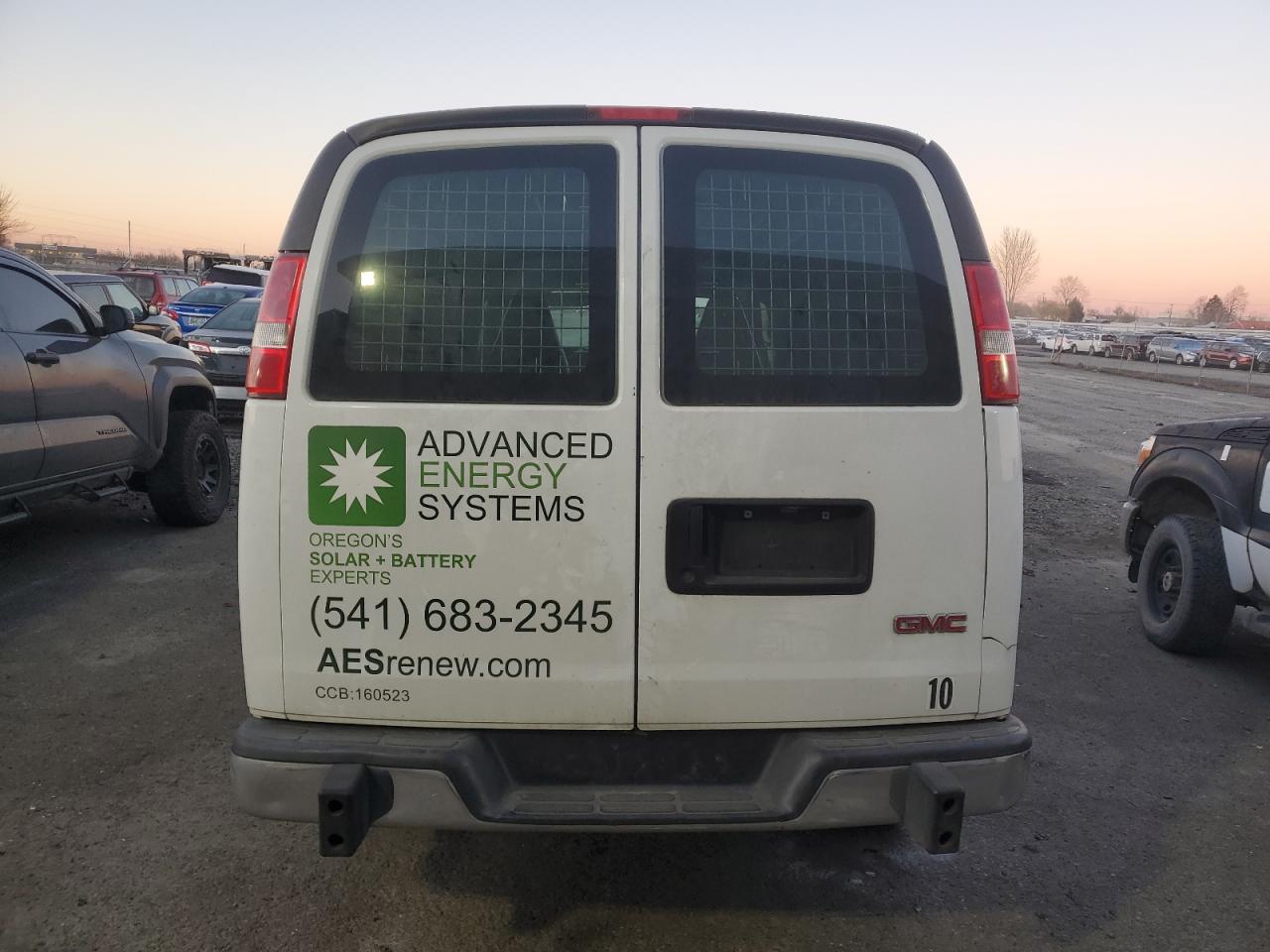 2016 GMC Savana - Image 6