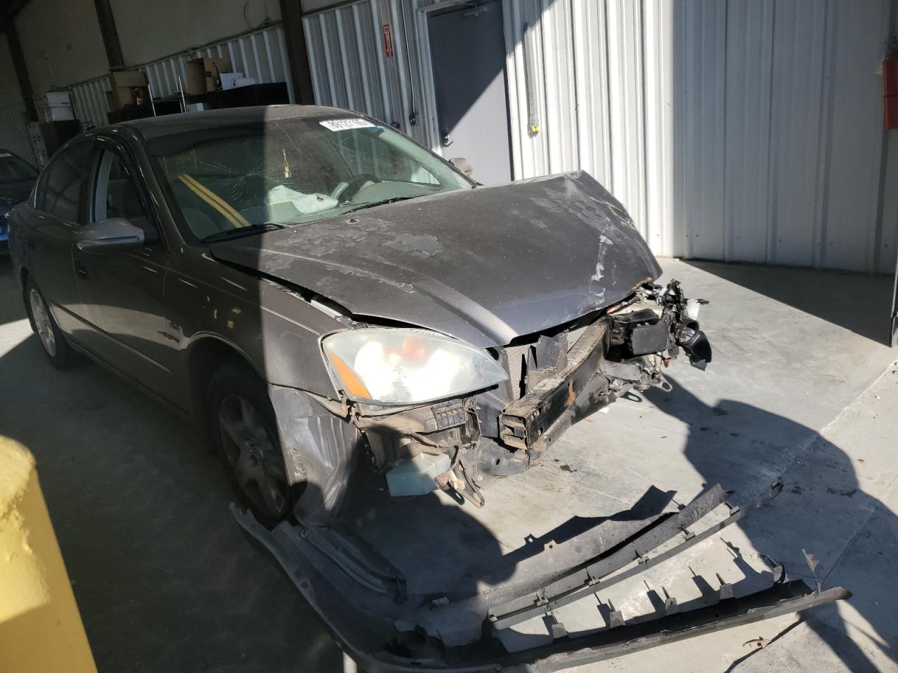 2004 Nissan Altima - Image 4