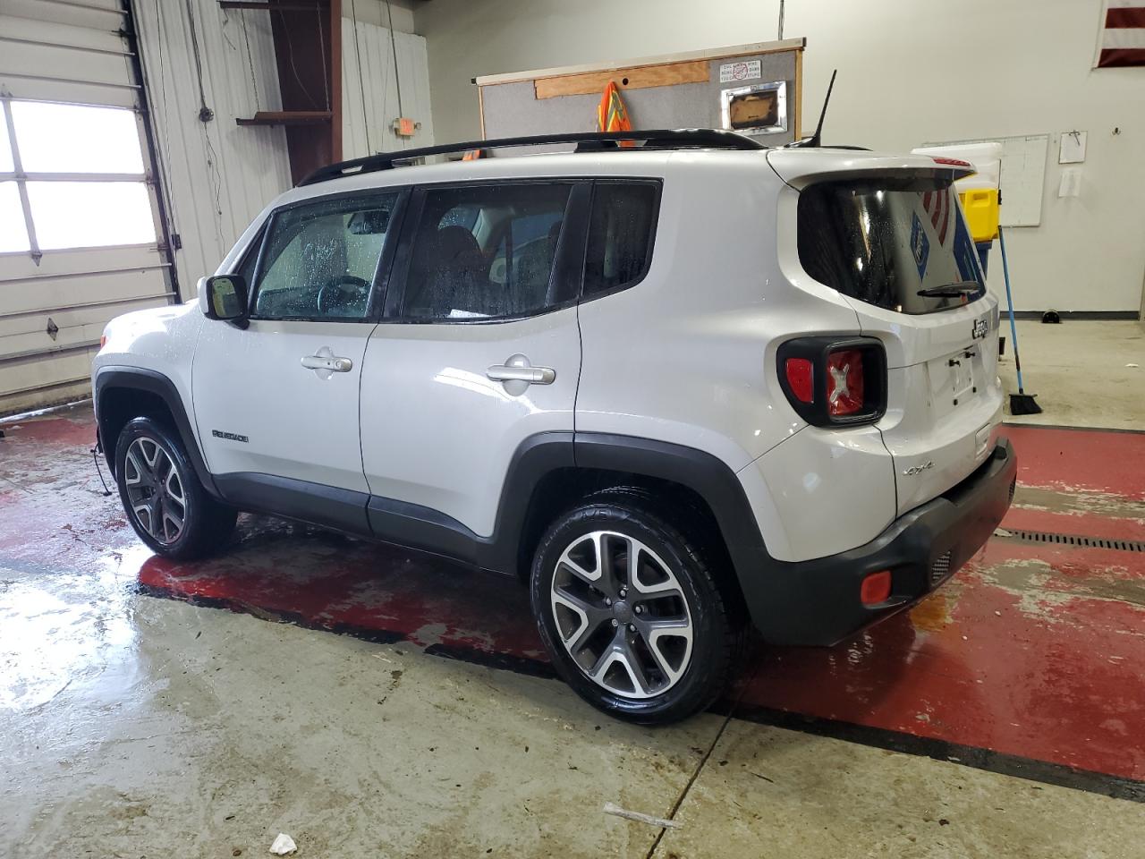 2018 Jeep Renegade - Image 2