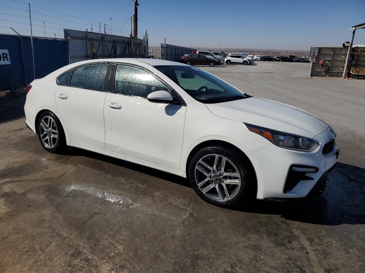 2019 Kia Forte - Image 4