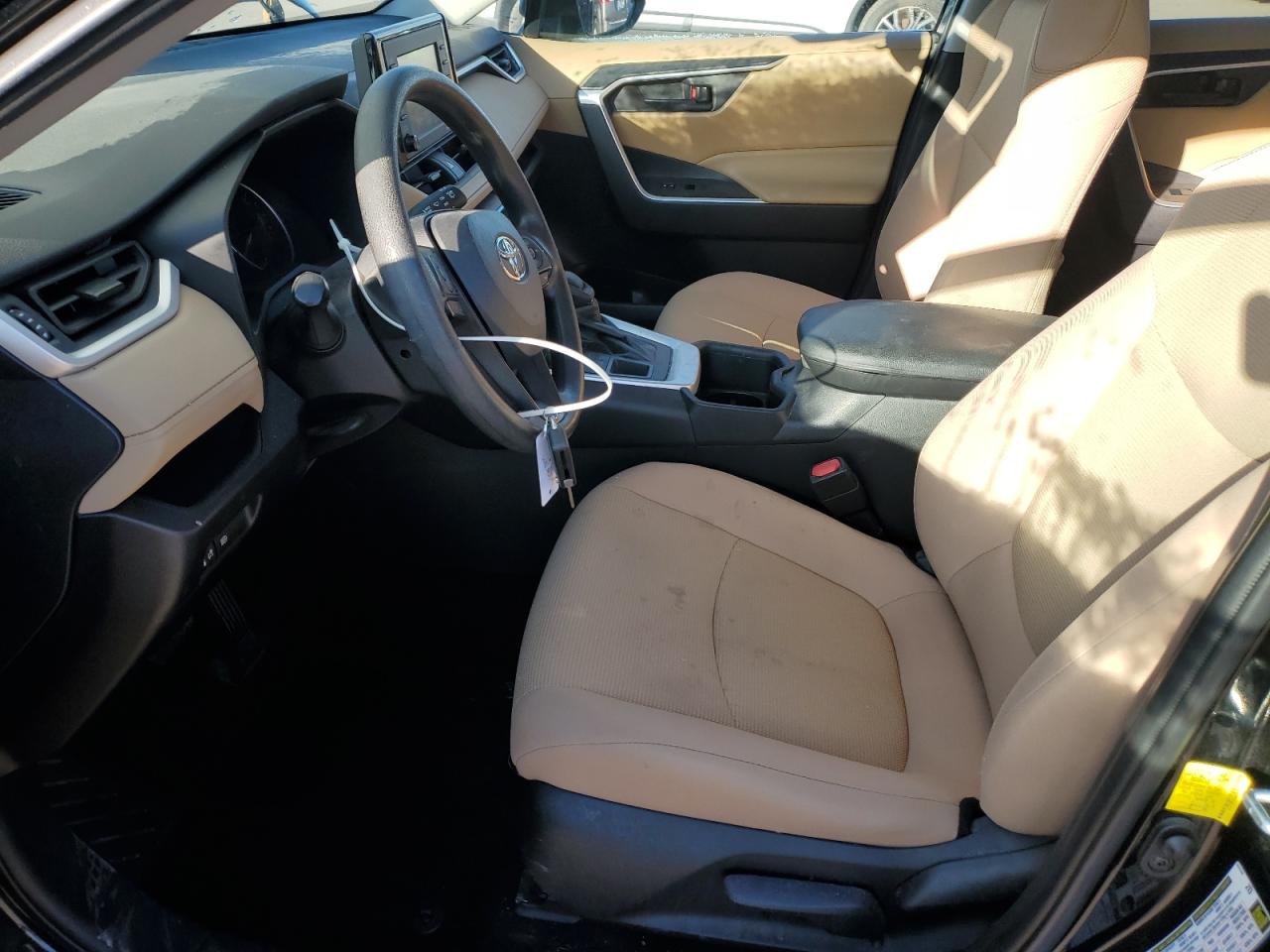 2022 Toyota RAV 4 - Image 7