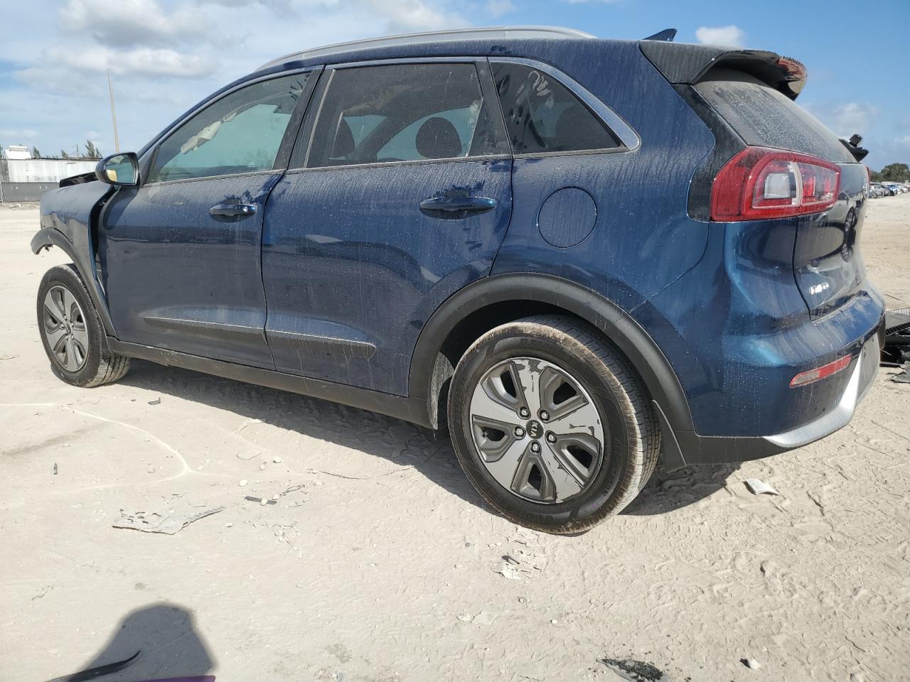 2018 Kia Niro - Image 2
