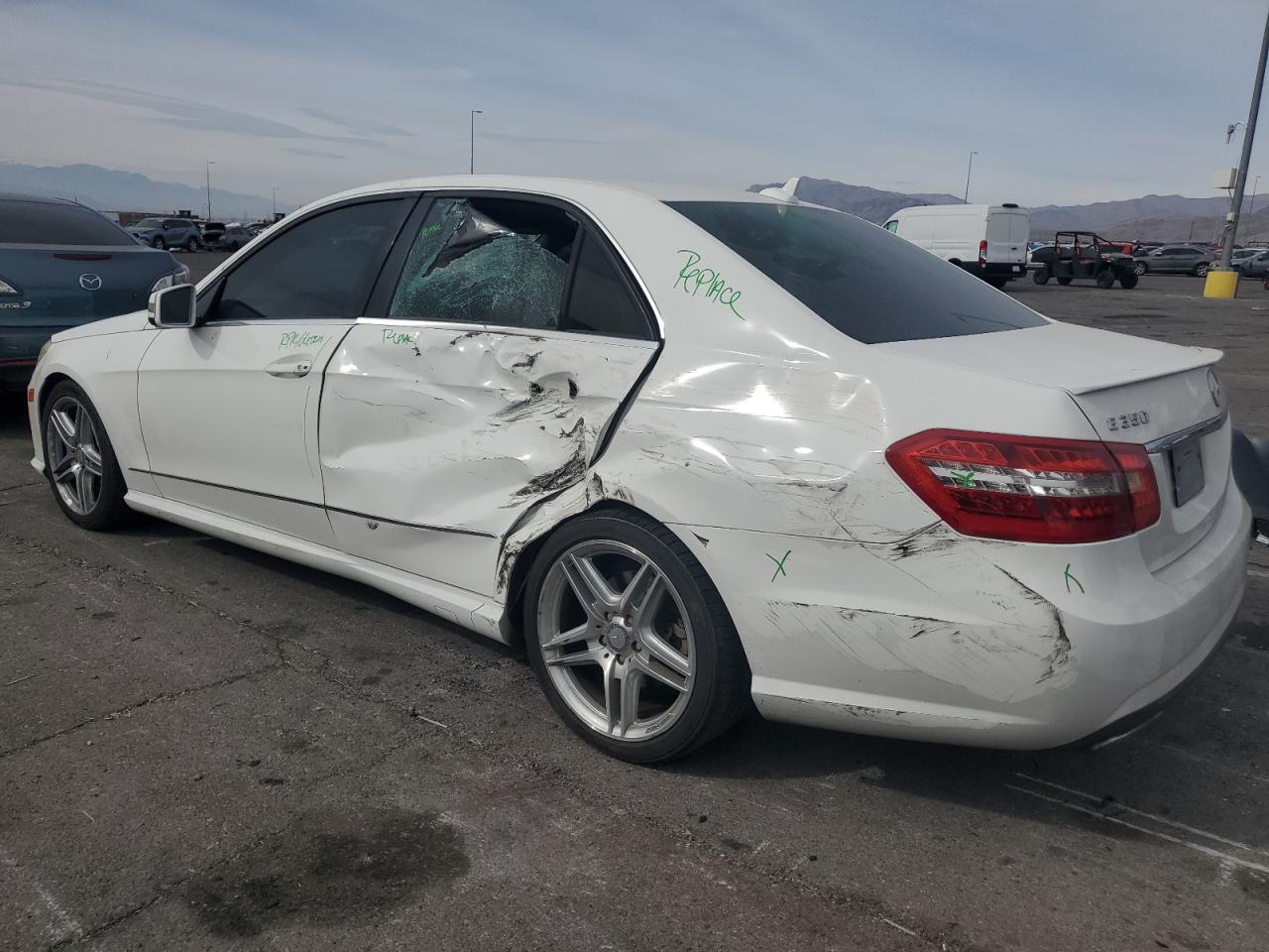 2013 Mercedes-Benz E-klasse - Image 2