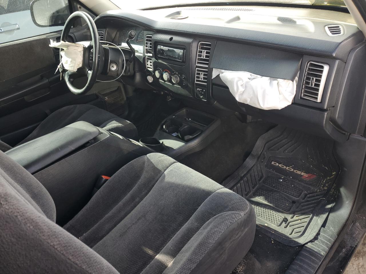 2004 Dodge Dakota - Image 8