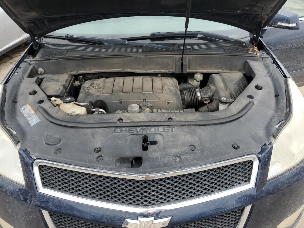 2011 Chevrolet Traverse - Image 12