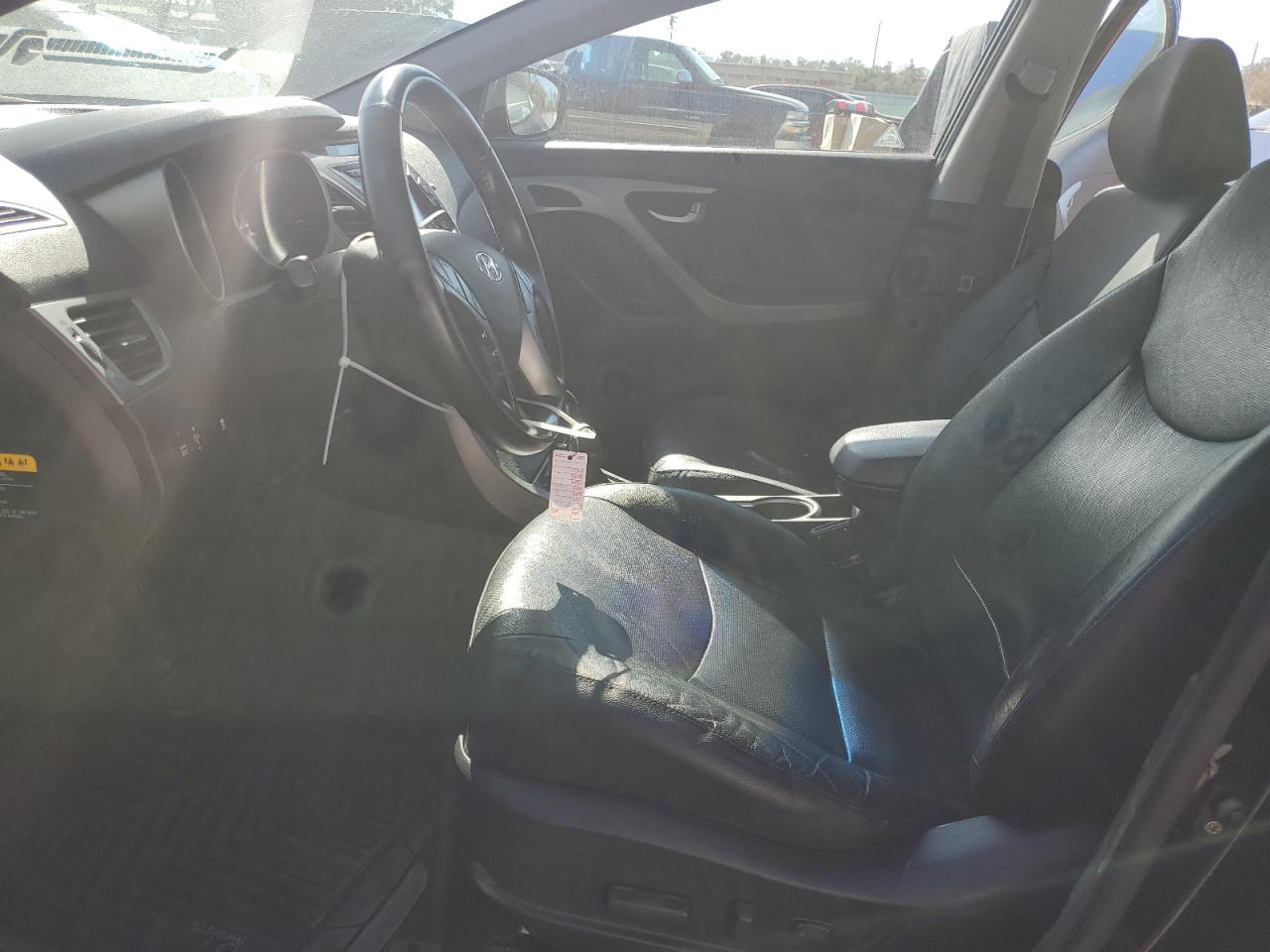 2014 Hyundai Elantra - Image 7