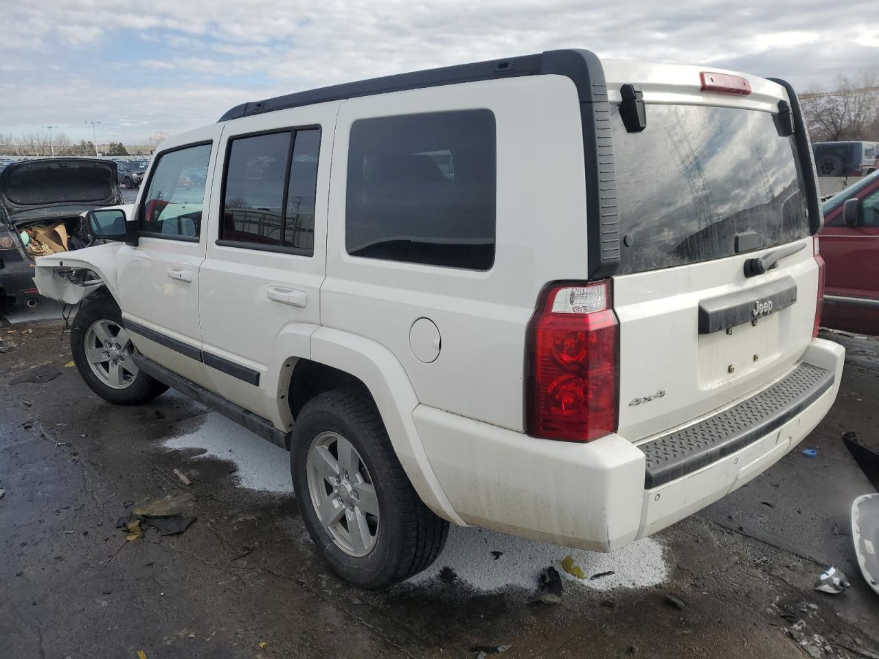 2007 Jeep Commander - Image 2