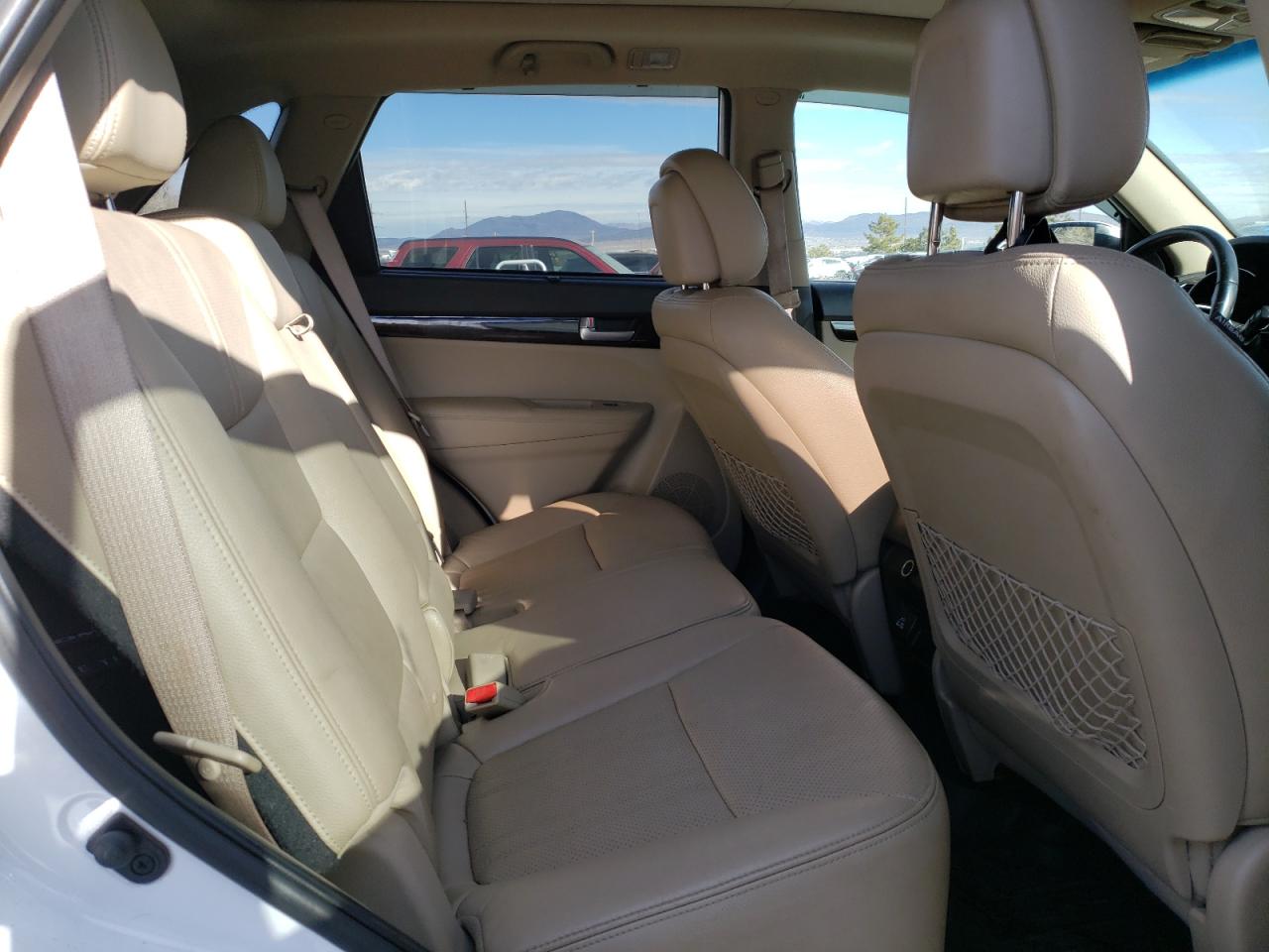 2014 Kia Sorento - Image 11