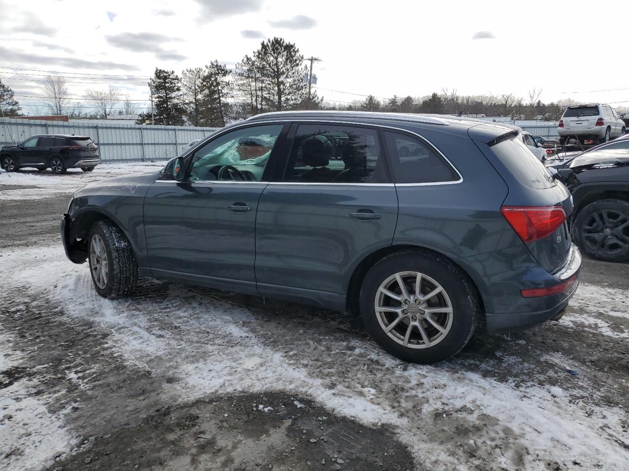 2010 Audi Q5 - Image 2