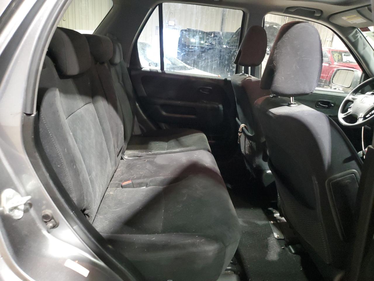 2006 Honda CR-V - Image 11