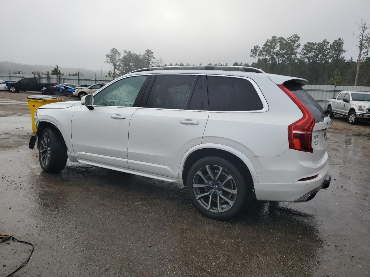 2017 Volvo XC90 - Image 2