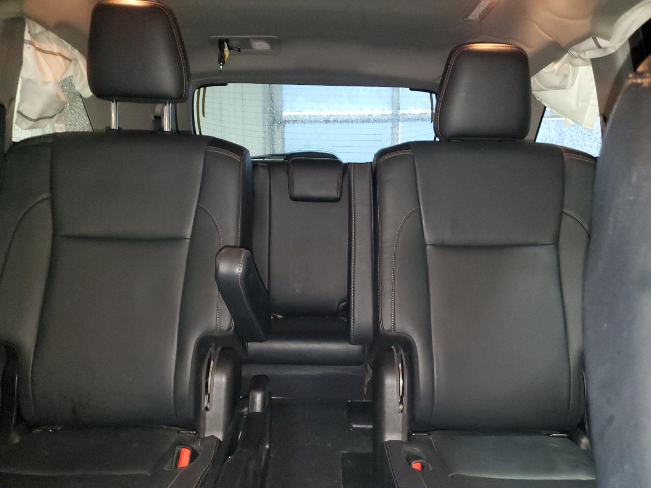 2017 Toyota Highlander - Image 10