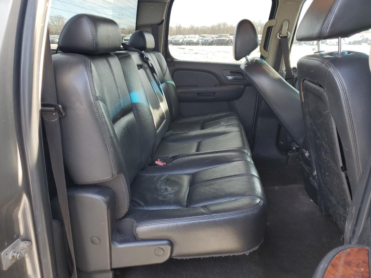 2008 Chevrolet Silverado - Image 11