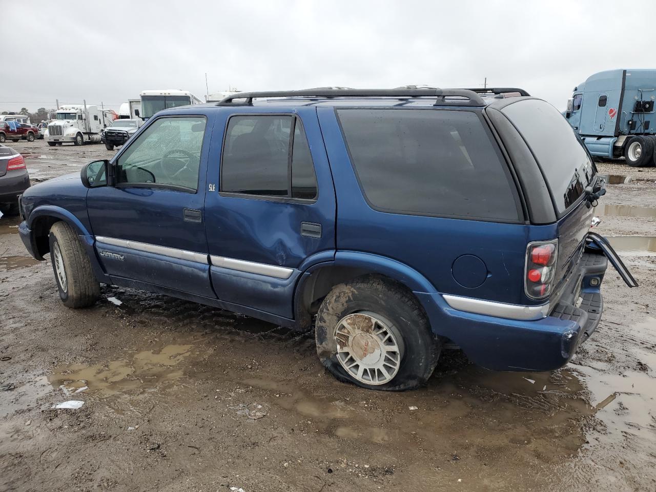 2000 GMC Jimmy - Image 2
