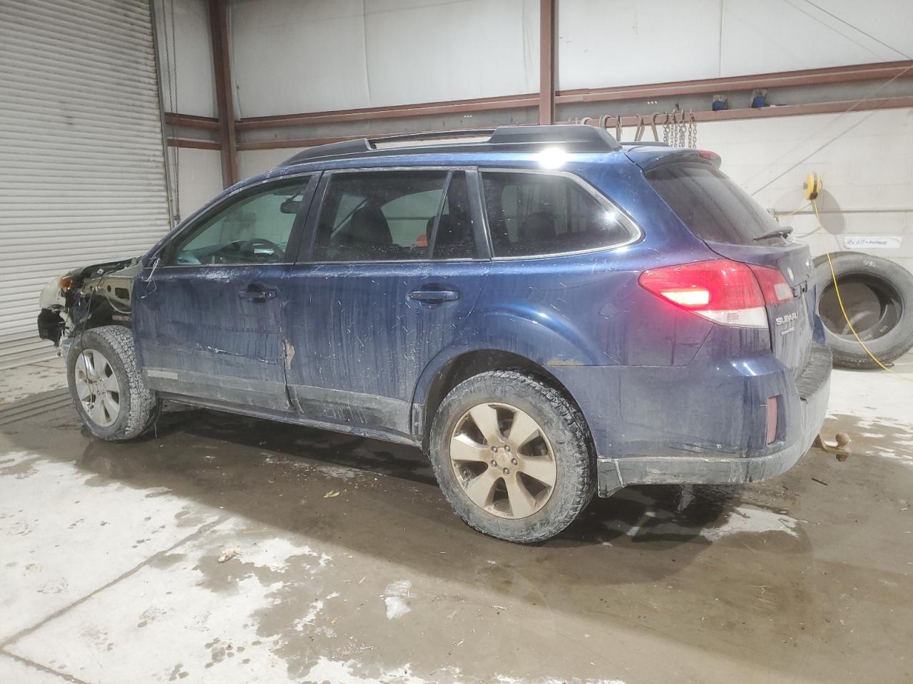2010 Subaru Outback - Image 2