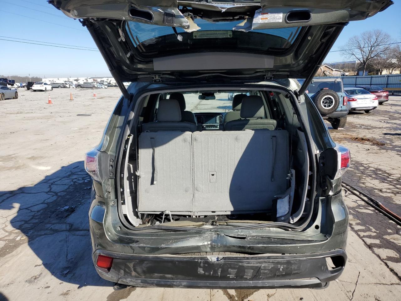 2016 Toyota Highlander - Image 6