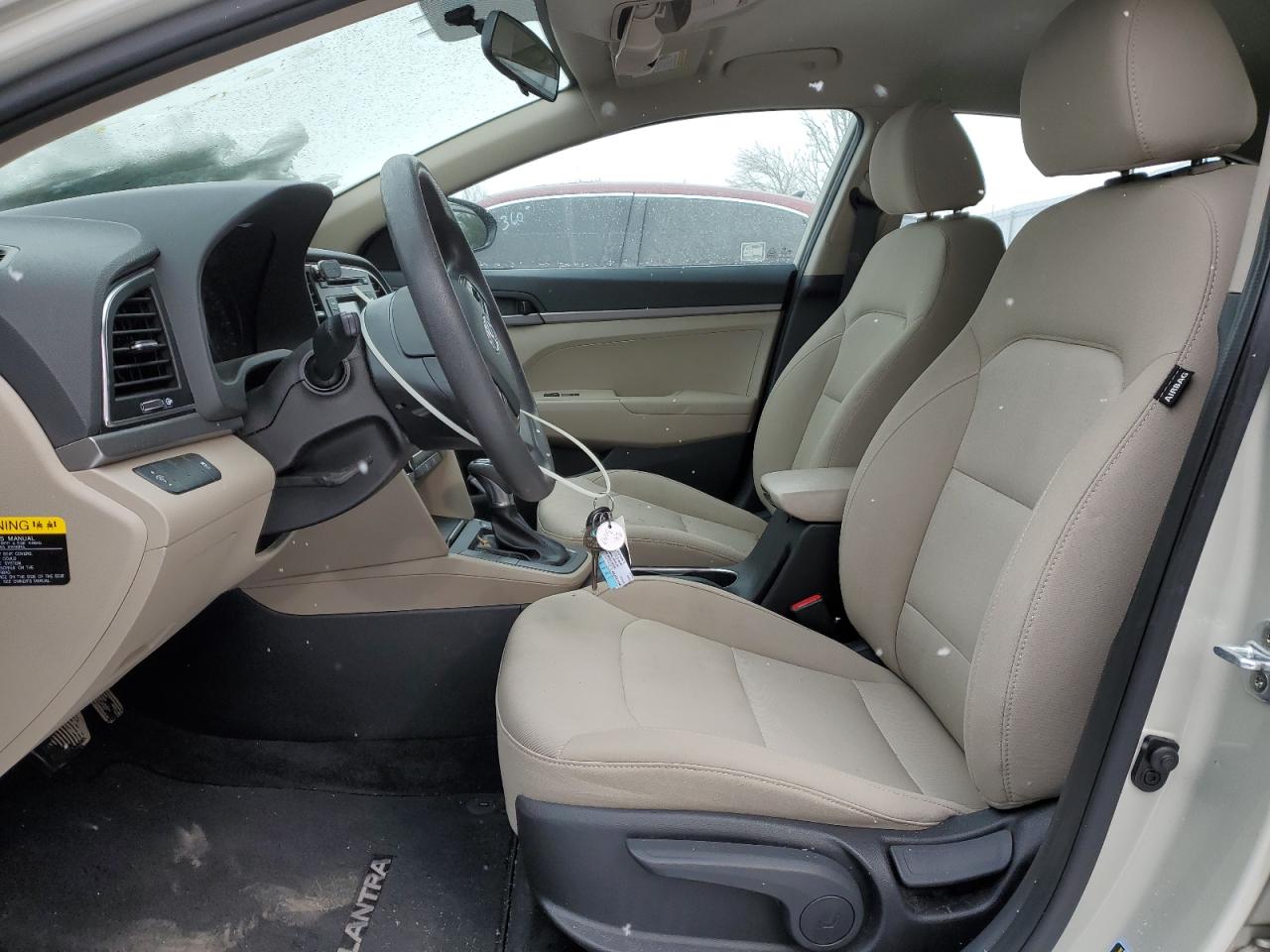2018 Hyundai Elantra - Image 7