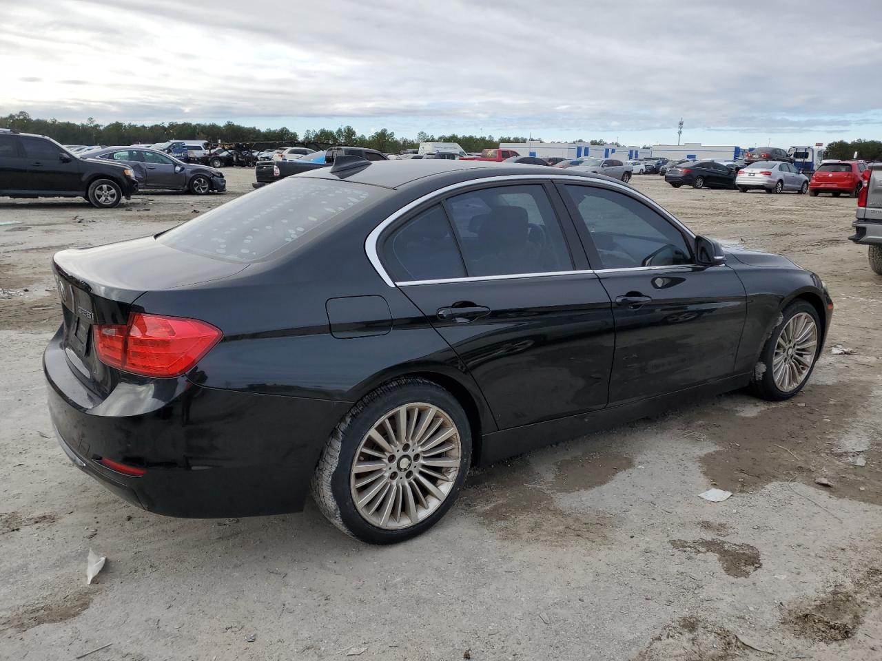 VIN WBA3A5G50DNP21532 2013 BMW 3 SERIES no.3