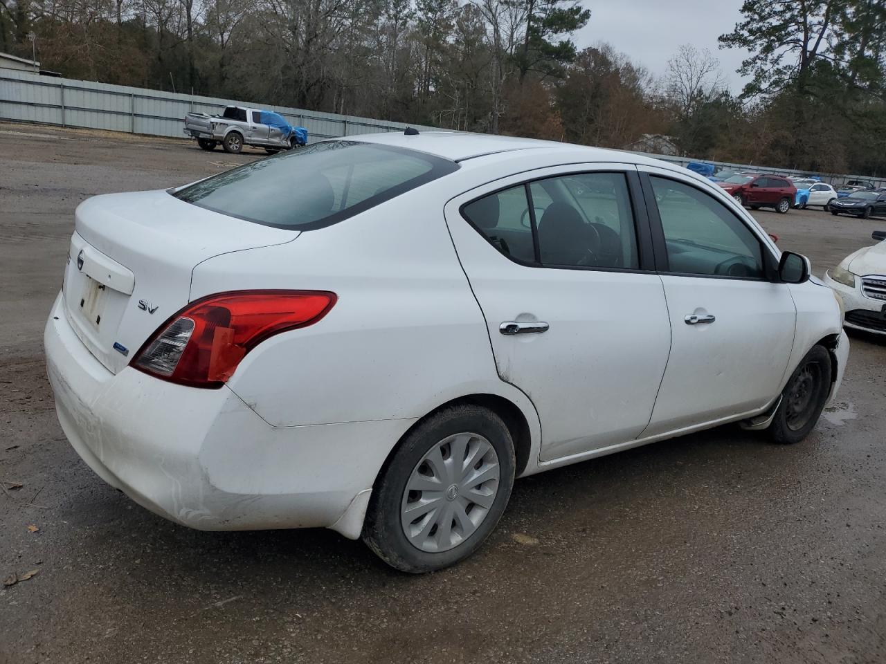 2012 Nissan Versa - Image 3