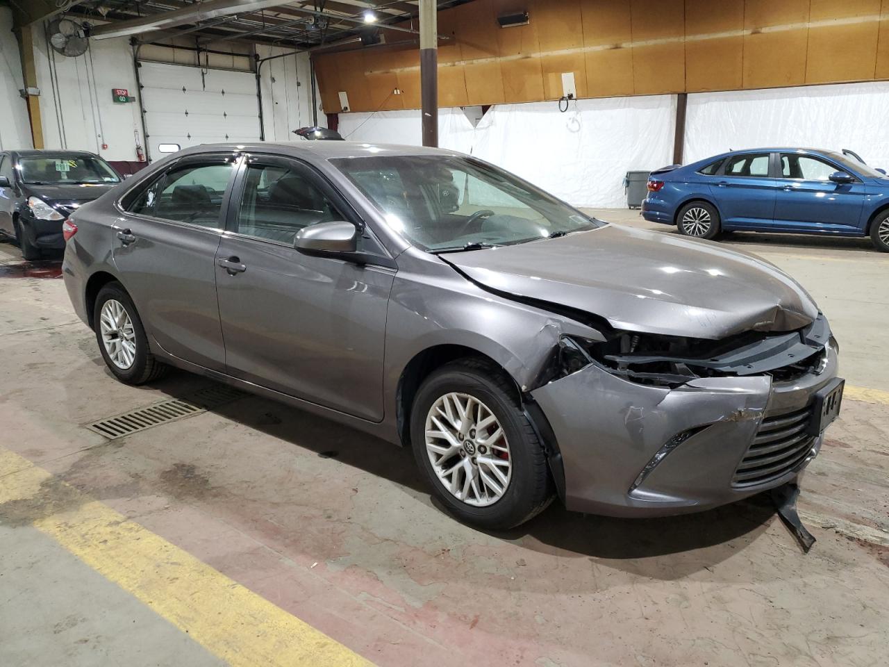 VIN 4T1BF1FK0HU686143 2017 TOYOTA CAMRY no.4