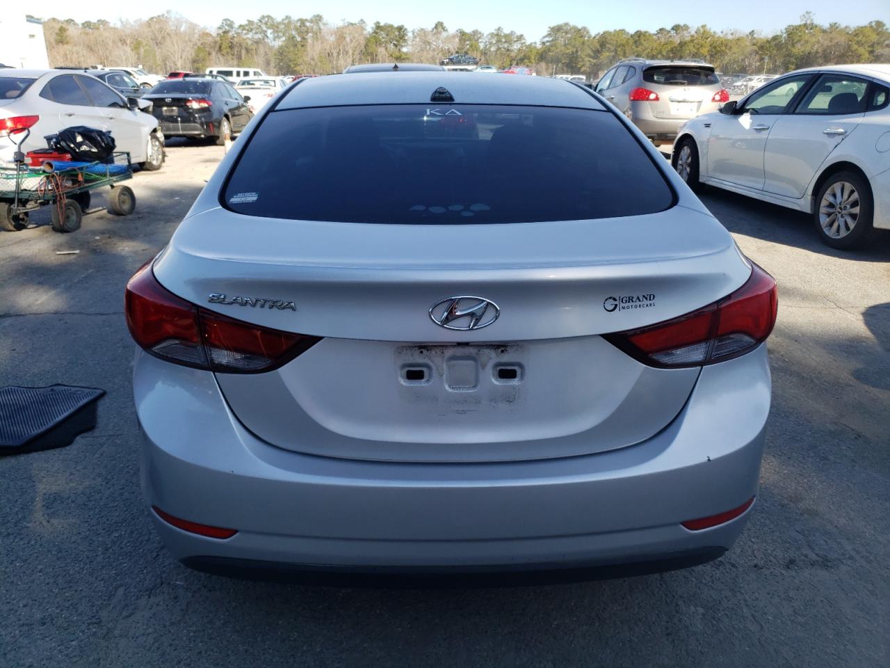 2016 Hyundai Elantra - Image 6