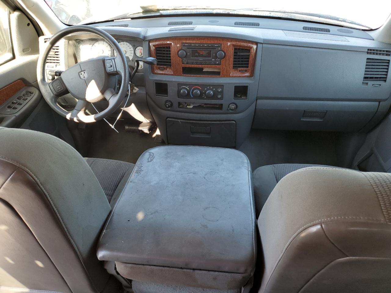 2006 Dodge RAM - Image 8
