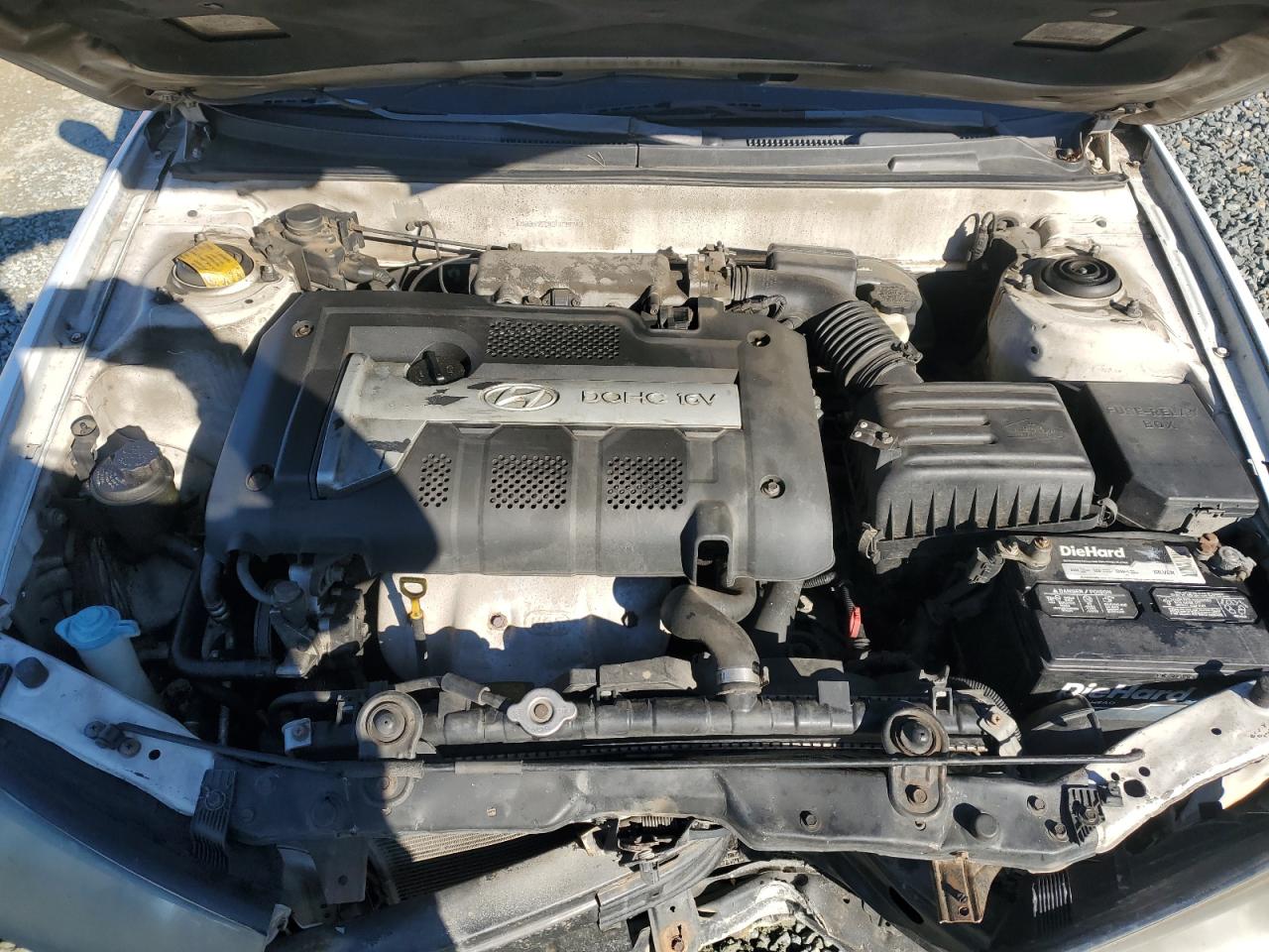2003 Hyundai Elantra - Image 13