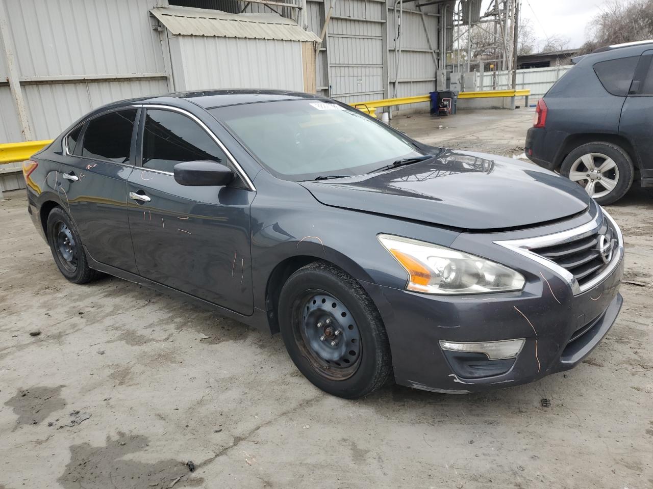 2013 Nissan Altima - Image 4