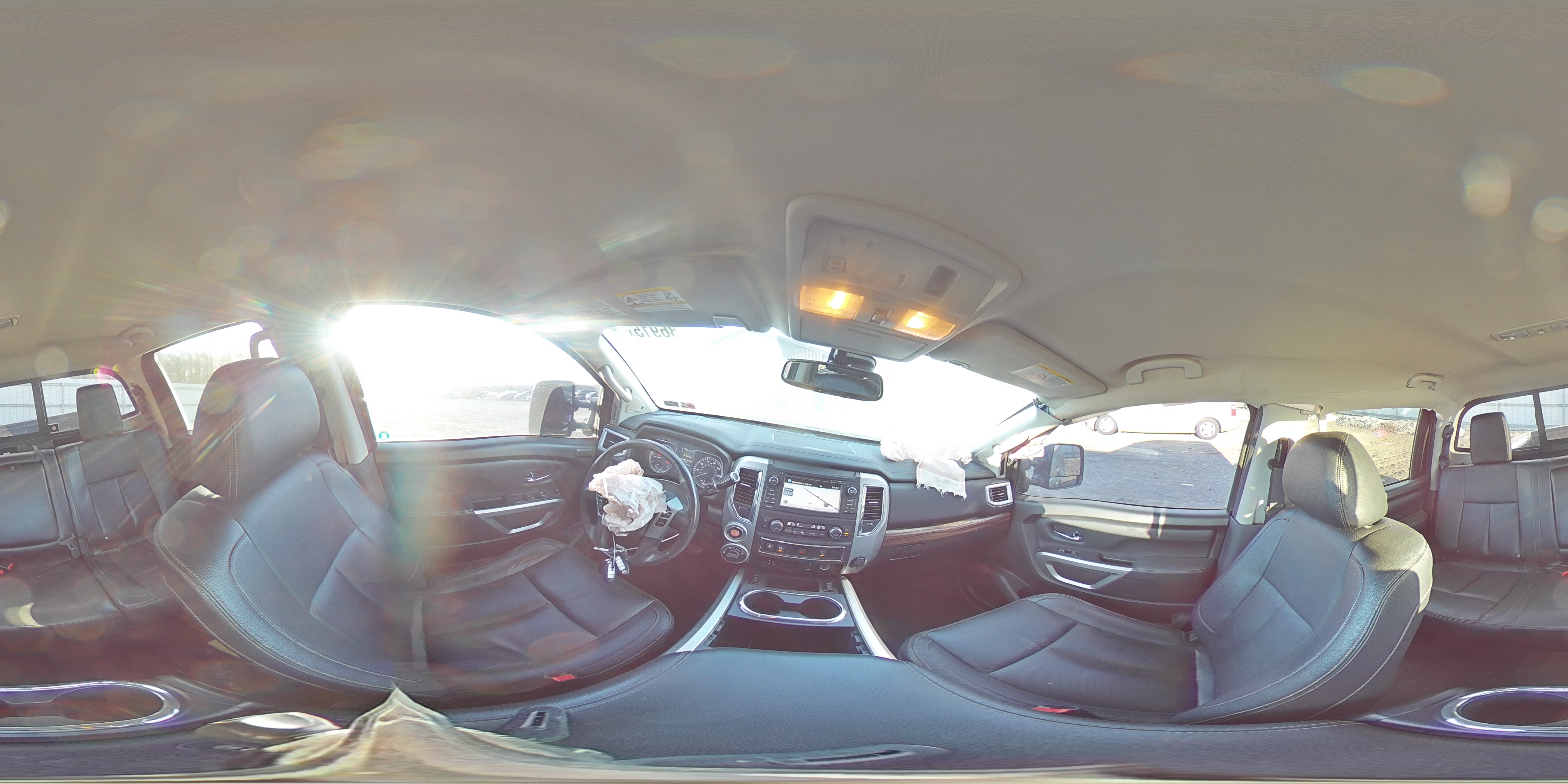 2018 Nissan Titan - Image 12