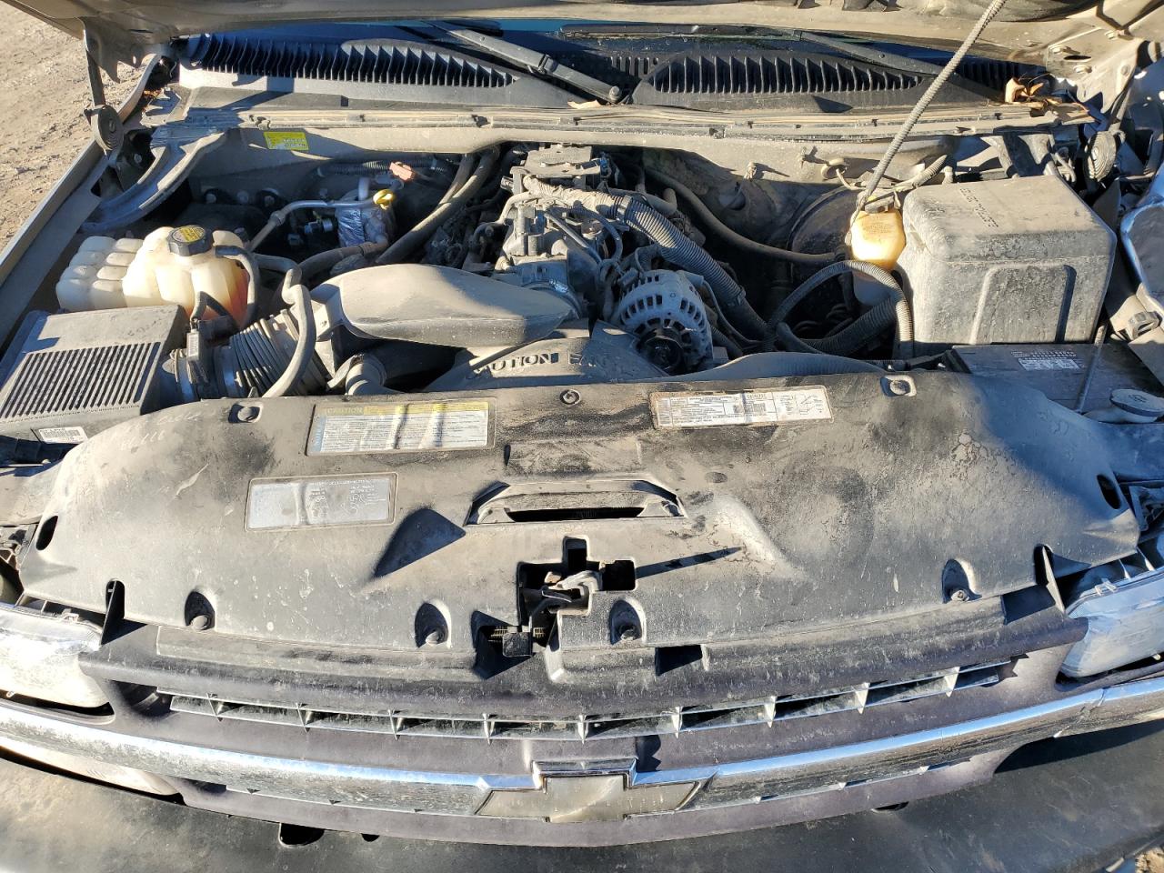 2001 Chevrolet Silverado - Image 12