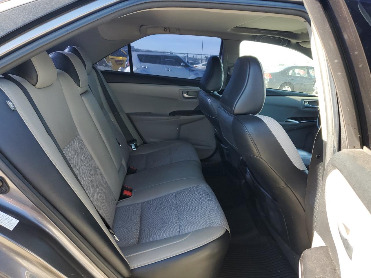 2017 Toyota Camry - Image 10