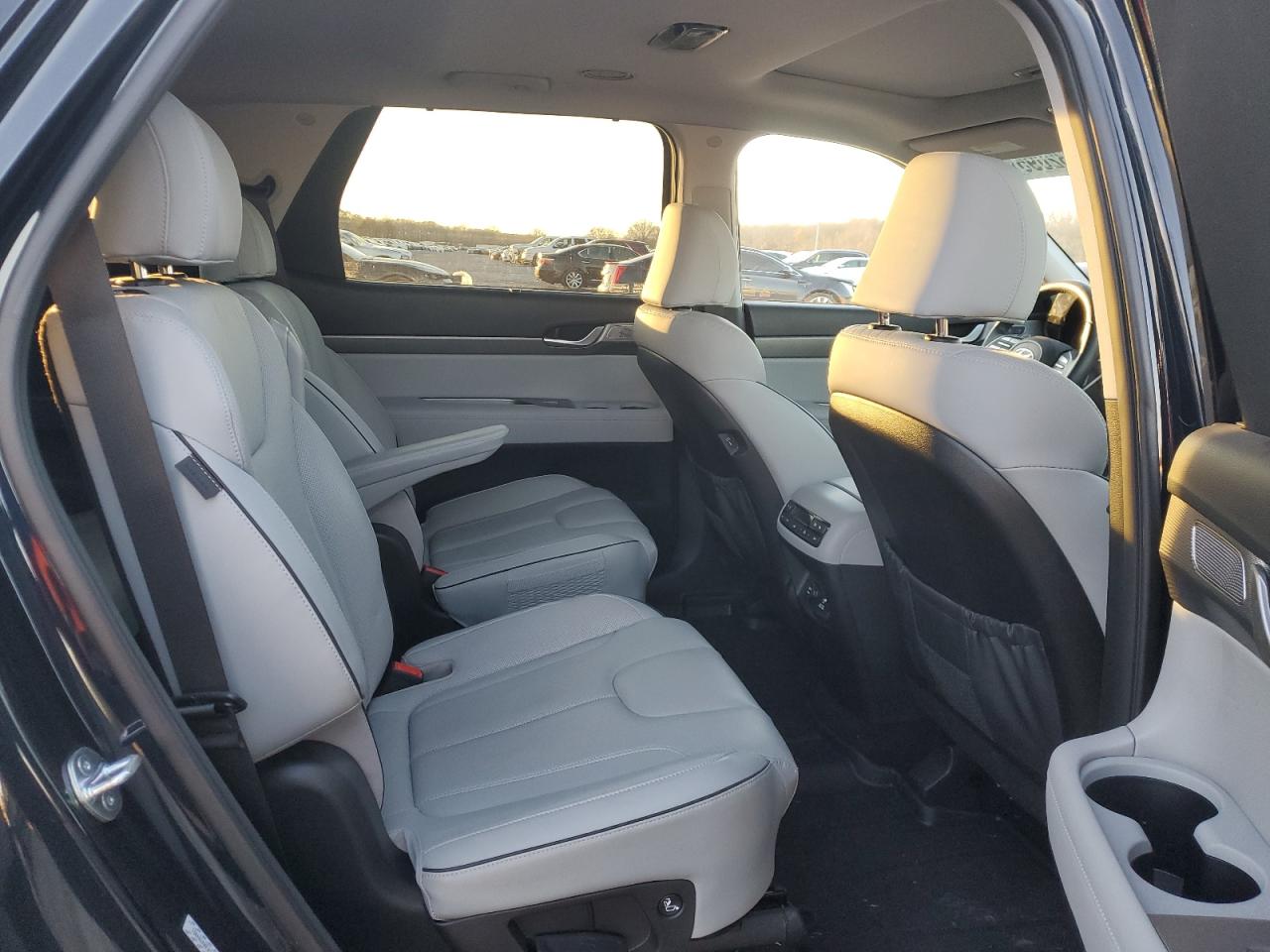 2024 Hyundai Palisade - Image 11
