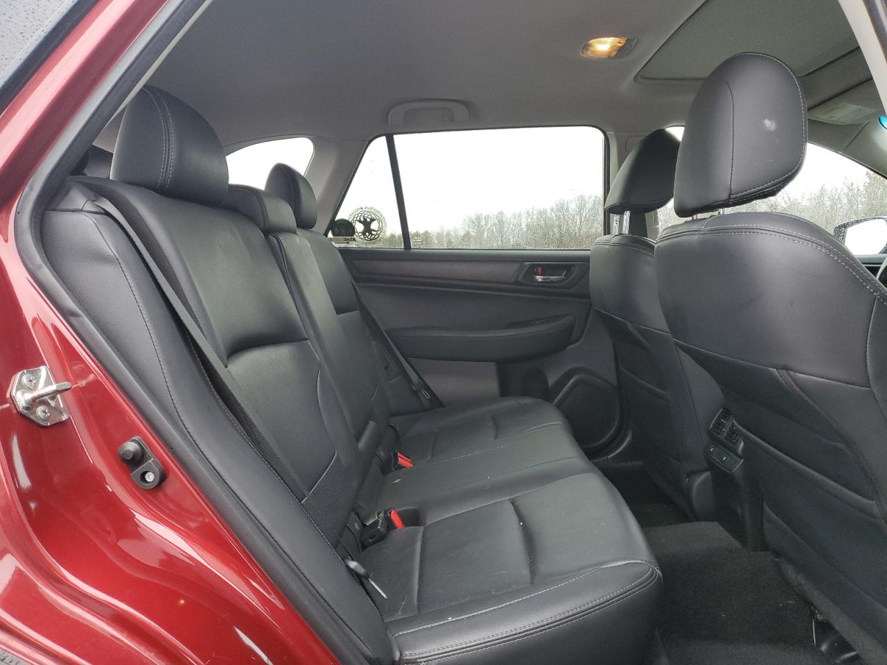 2015 Subaru Outback - Image 11