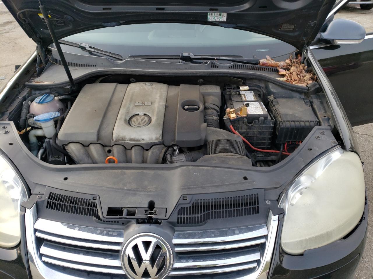 2009 Volkswagen Jetta - Image 11