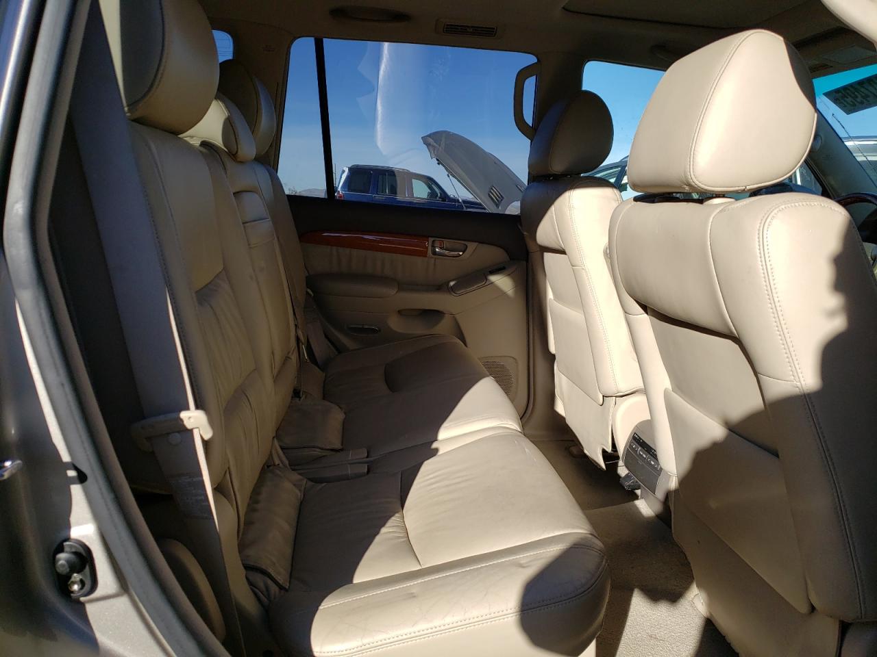 2003 Lexus GX - Image 11