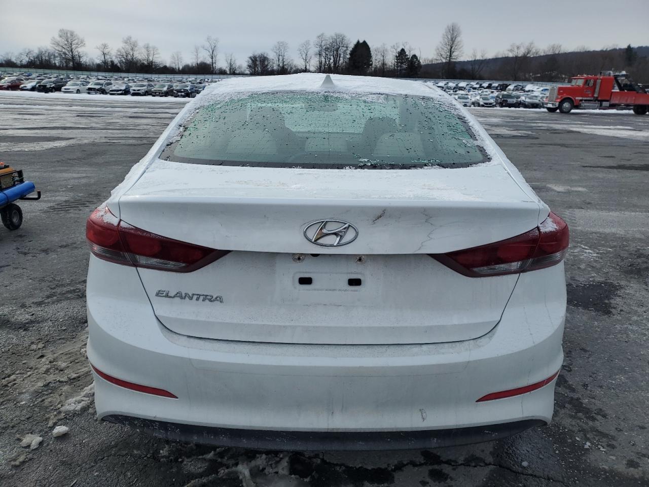 2018 Hyundai Elantra - Image 6