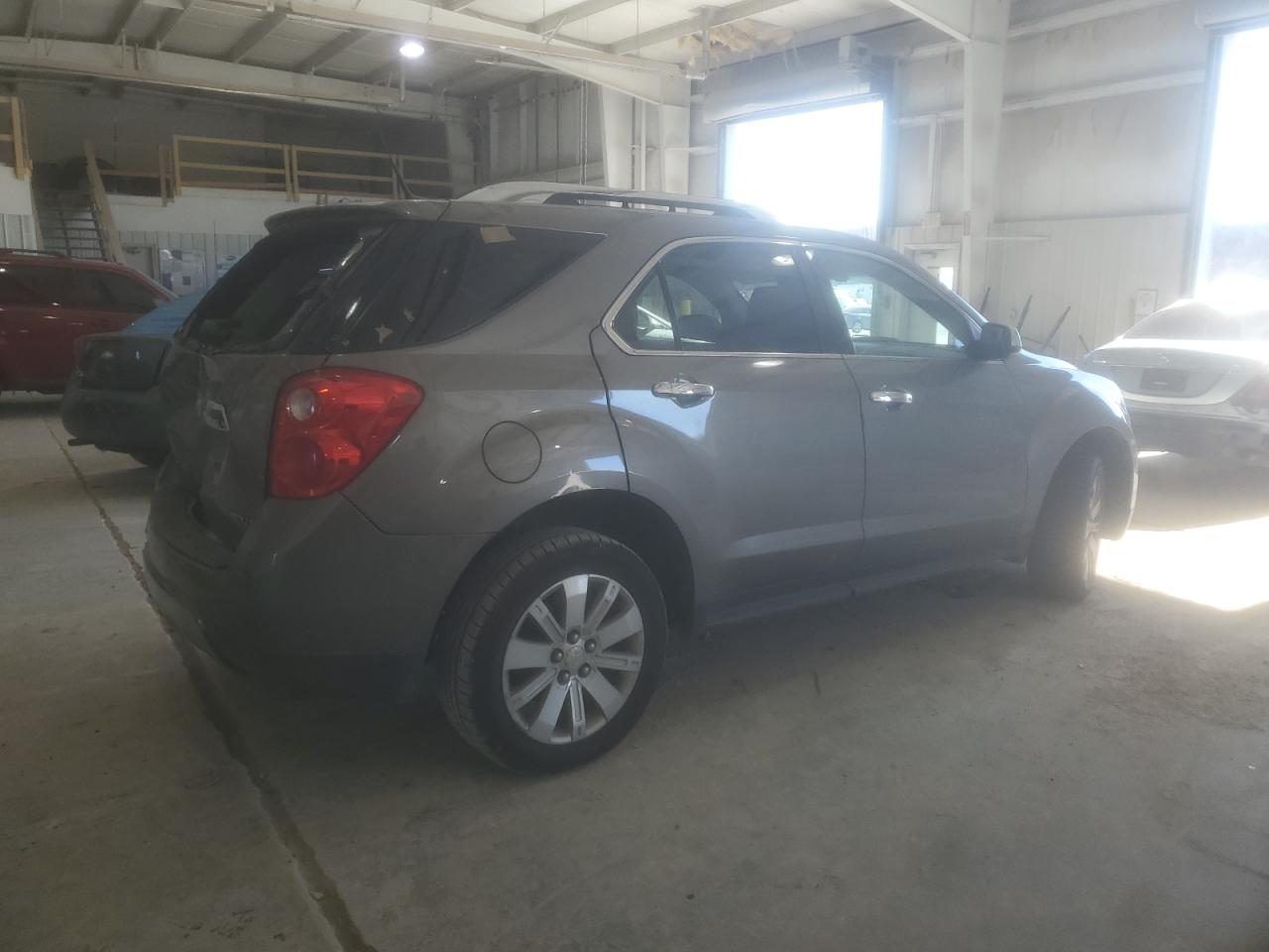 2011 Chevrolet Equinox - Image 3