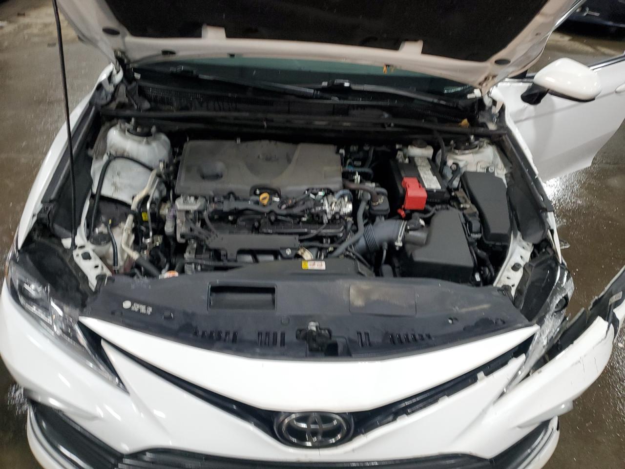 2022 Toyota Camry - Image 11