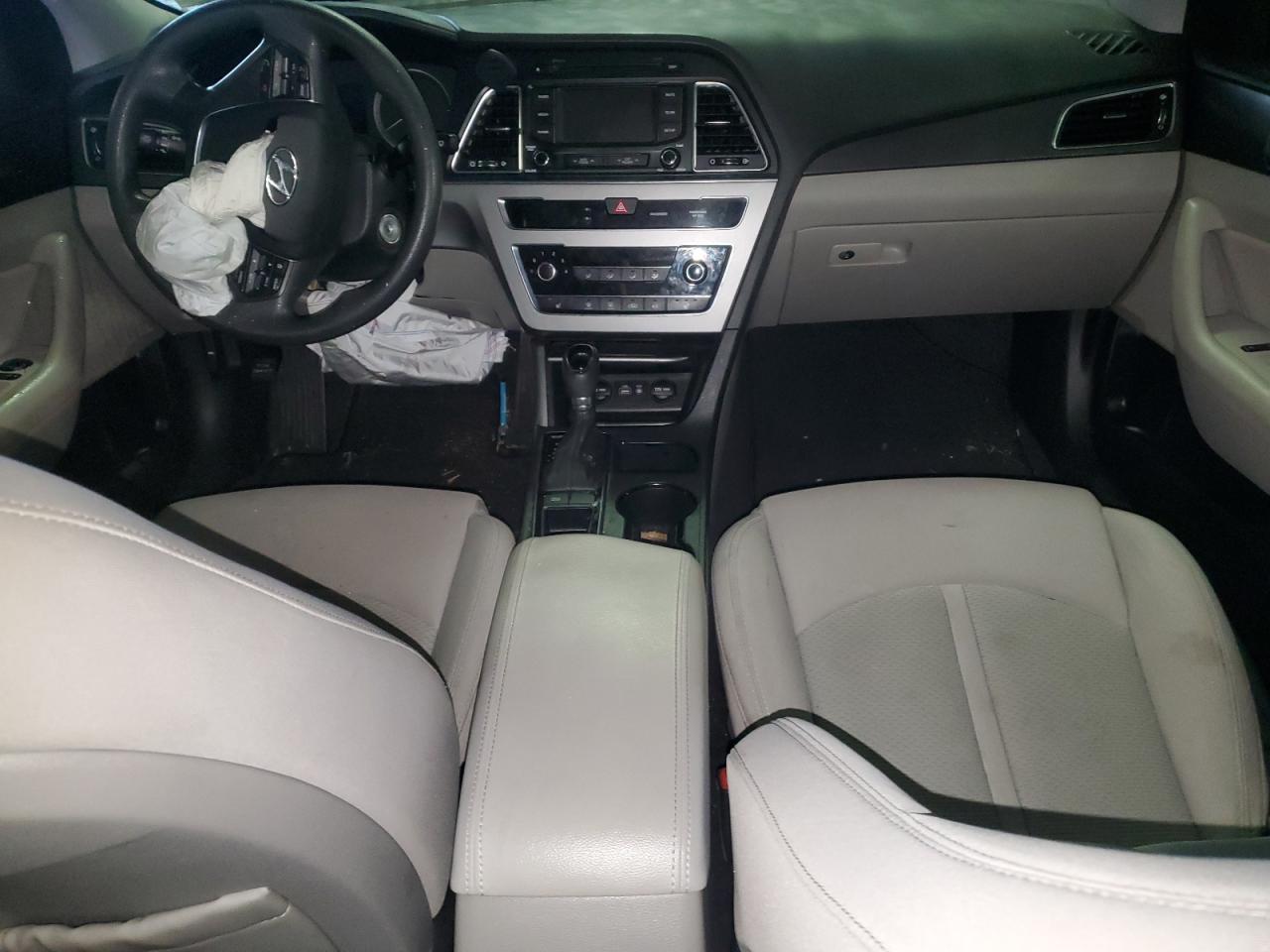 2015 Hyundai Sonata - Image 8