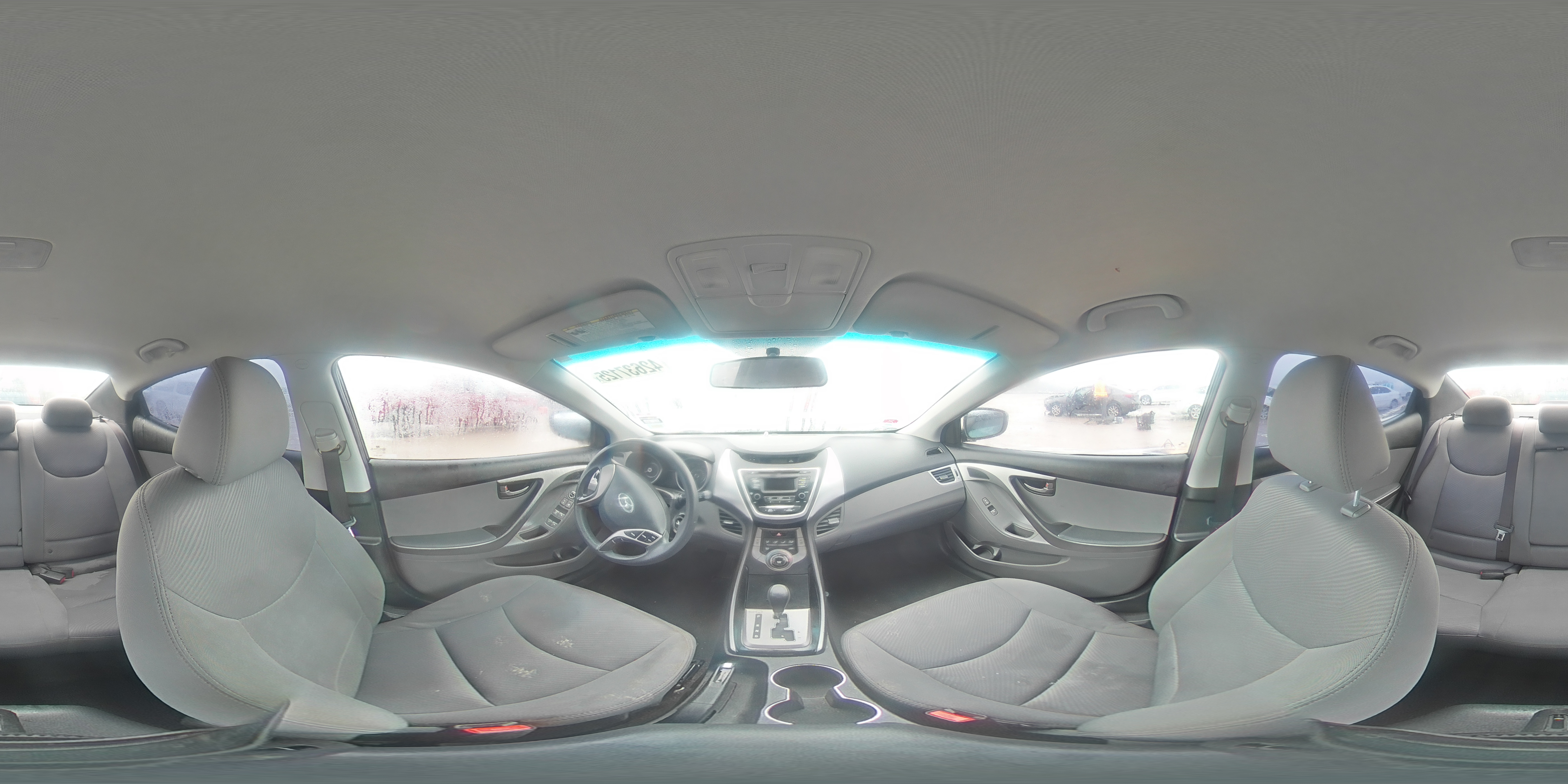 2013 Hyundai Elantra - Image 13