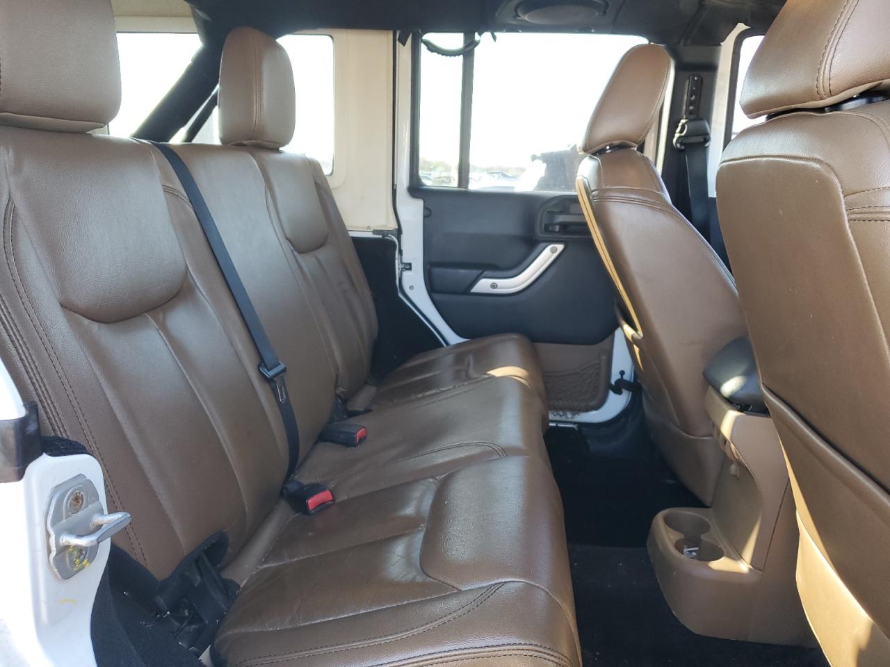 2013 Jeep Wrangler - Image 11